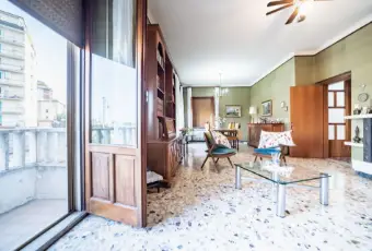 Rexer-SantElpidio-a-Mare-Casa-indipendente-su-tre-livelli-con-ampi-spazi-SALONE