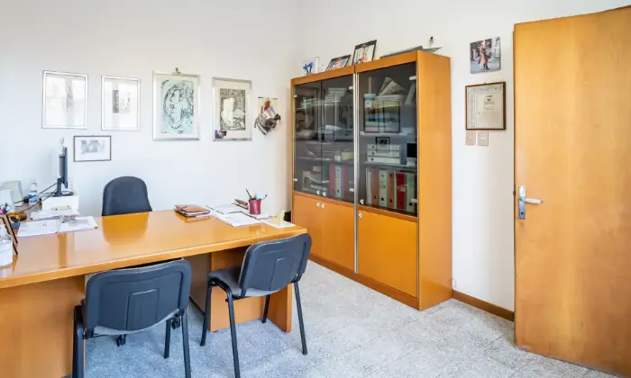 Rexer-SantElpidio-a-Mare-Casa-indipendente-su-tre-livelli-con-ampi-spazi-UFFICIO