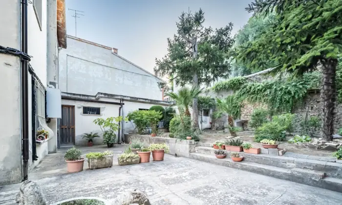Rexer-SantElpidio-a-Mare-Casa-indipendente-su-tre-livelli-con-ampi-spazi-GIARDINO