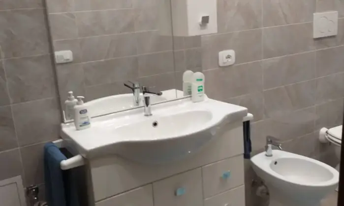 Rexer-Asti-Appartamento-in-vendita-in-via-San-Giovanni-Bosco-ad-Asti-Bagno