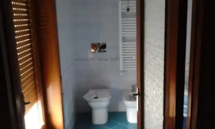 Rexer-Oliveto-Citra-Miniappartamento-in-vendita-Bagno