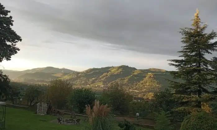 Rexer-Canelli-Villa-grande-in-vendita-sulle-colline-di-CANELLI-AT-Altro