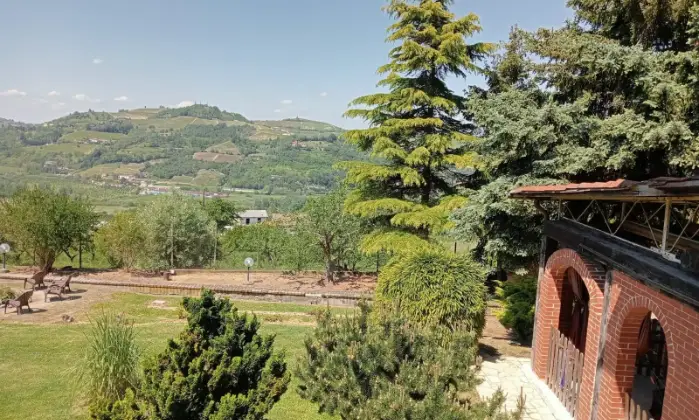 Rexer-Canelli-Villa-grande-in-vendita-sulle-colline-di-CANELLI-AT-Altro