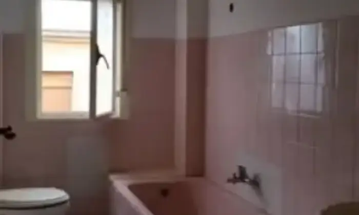 Rexer-Floridia-Vendesi-appartamento-a-Floridia-in-Piazza-Colonna-Bagno