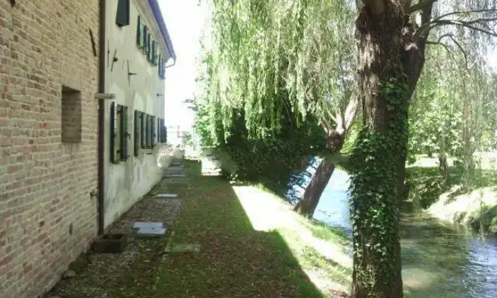 Rexer-San-Biagio-di-Callalta-Casale-in-vendita-in-via-Valdrigo-San-Biagio-di-Callalta-Giardino
