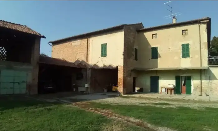 Rexer-Caorso-Propriet-rustica-in-vendita-in-via-Rovere-a-Caorso-Giardino