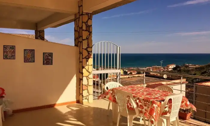 Rexer-Alcamo-Porzione-di-villetta-vista-mare-Terrazzo