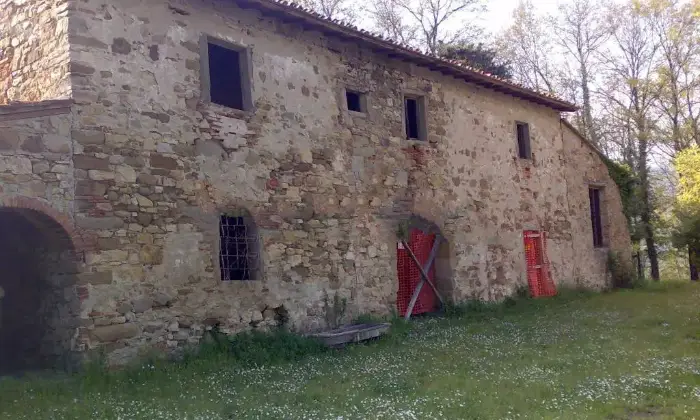 Rexer-Pontassieve-Vendesi-Casa-colonica-via-dellArgomenna-Pontassieve-Giardino
