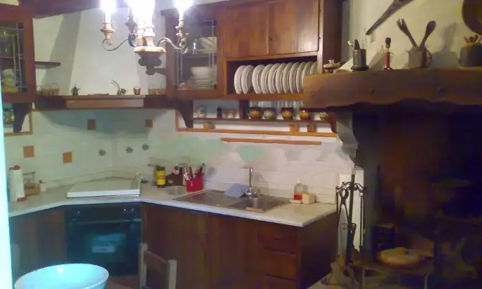Rexer-Pontassieve-Vendesi-Casa-colonica-via-dellArgomenna-Pontassieve-Cucina