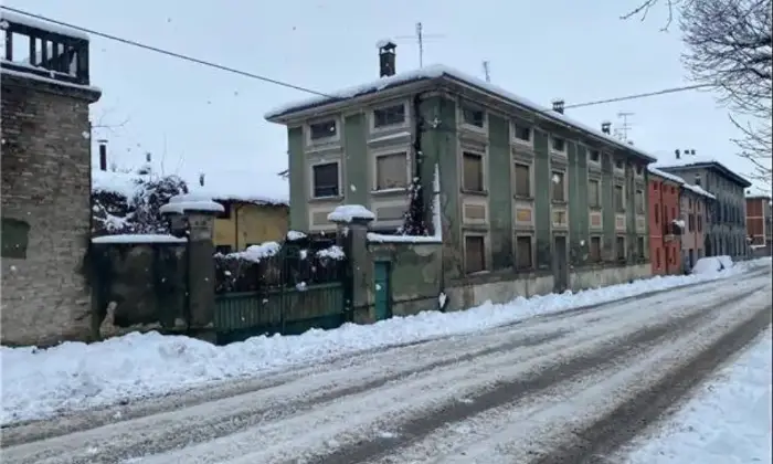 Rexer-Cortemaggiore-Intero-stabile-in-in-vendita-a-Cortemaggiore-via-Giacomo-Matteotti-Facciata