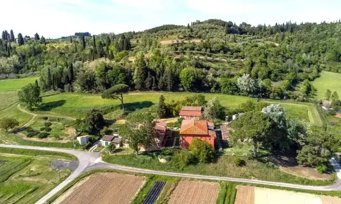 Rexer-San-Miniato-Vendesi-borgo-con-azienda-agricola-a-San-Miniato-Giardino
