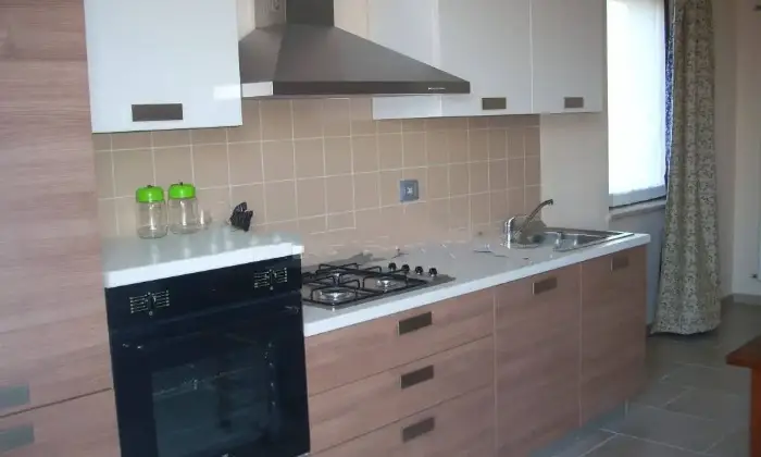Rexer-Sommacampagna-Intero-edificio-in-vendita-in-via-Industria-a-Sommacampagna-Cucina
