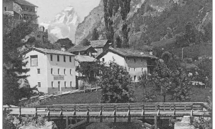 Rexer-AnteySaintAndr-Rustico-Casale-in-Frazione-GrandMoulin-AnteySaintAndr-Giardino