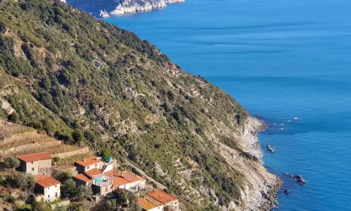 Rexer-La-Spezia-Casa-in-vendita-in-Localit-Schiara-a-La-Spezia-Terrazzo