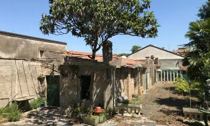 Rexer-Comacchio-Palazzo-Edificio-in-vendita-a-Comacchio-Terrazzo