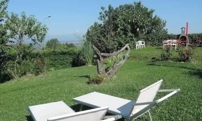 Rexer-La-Morra-Vendesi-attico-in-via-Borgata-Simane-La-Morra-Giardino
