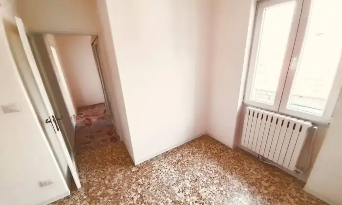 Rexer-Omegna-Vendesi-appartamento-via-Antonio-Pacinotti-Omegna-Stanza