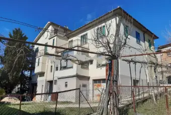 Rexer-San-Severino-Marche-Vendesi-Casale-in-Localit-Corsciano-San-Severino-Marche-Giardino