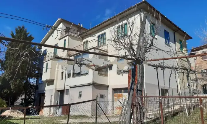 Rexer-San-Severino-Marche-Vendesi-Casale-in-Localit-Corsciano-San-Severino-Marche-Giardino