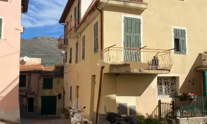 Rexer-Chiusanico-Terratetto-plurifamiliare-via-Vittorio-Emanuele-Gazzelli-Chiusanico-Terrazzo