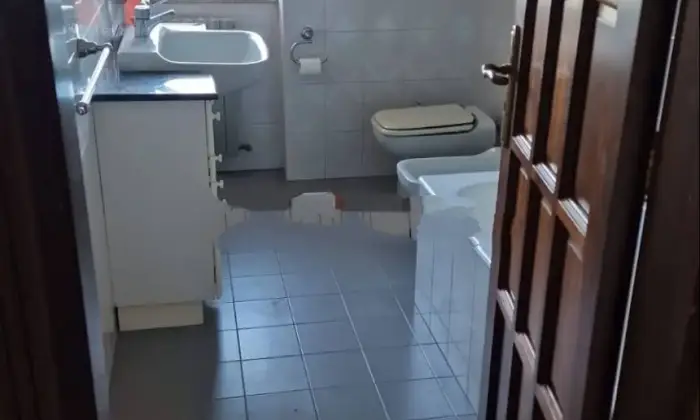 Rexer-Pizzo-Vendesi-appartamento-in-via-Riviera-Prangi-Centro-Pizzo-Bagno
