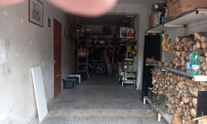 Rexer-Castrovillari-Vendesi-palazzina-di-piani-garage-giardinoterrazza-Garage