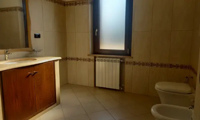 Rexer-Gioia-Tauro-VENDESI-villetta-unifamiliare-su-tre-livelli-e-ben-rifinita-Bagno