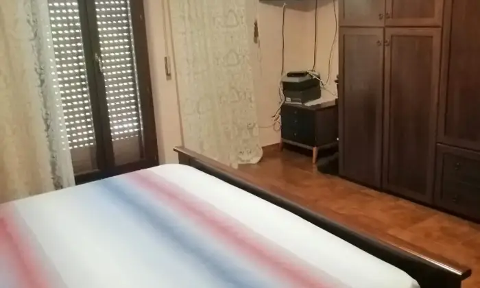 Rexer-Bellegra-Appartamento-su-livelli-a-BELLEGRA-RM-CameraDaLetto