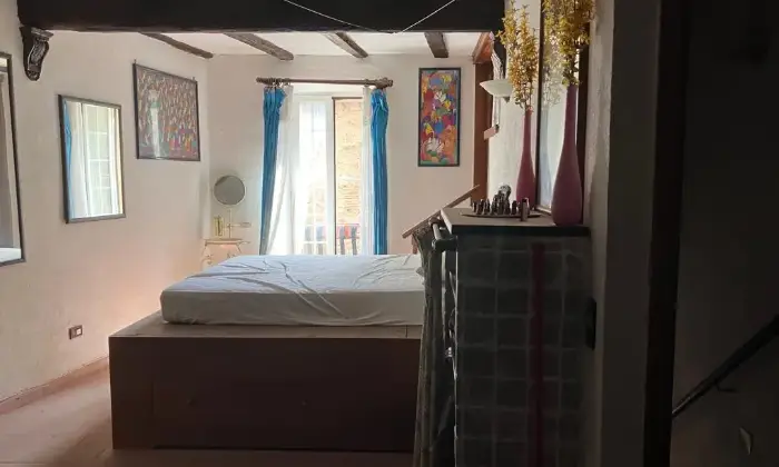 Rexer-Caprarola-Vendesi-casa-indipendente-a-CAPRAROLA-VT-CameraDaLetto