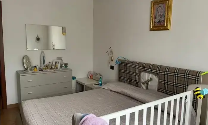 Rexer-Castel-del-Giudice-Appartamento-in-vendita-in-via-Roma-a-Castel-del-Giudice-CameraDaLetto
