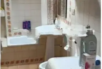 Rexer-Cagli-Vendesi-appartamento-in-via-Gaetano-Lapis-Cagli-Bagno