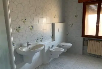 Rexer-Porto-Viro-Casa-di-paese-in-vendita-in-via-Trento-Porto-Viro-Bagno