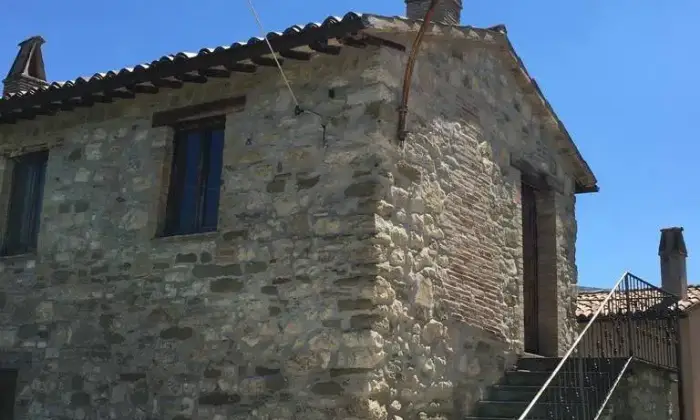 Rexer-Valtopina-Casale-via-Collebudino-Valtopina-Terrazzo