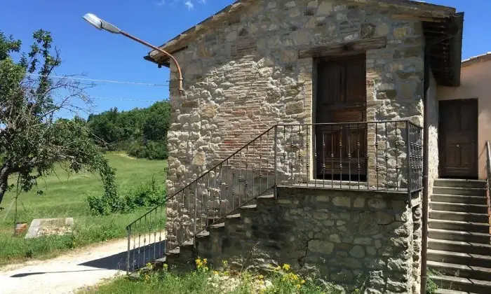 Rexer-Valtopina-Casale-via-Collebudino-Valtopina-Giardino