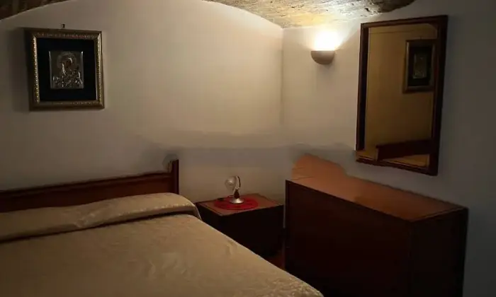 Rexer-Irsina-Vendesi-casa-indipendente-in-corso-Giacomo-Matteotti-Centro-Irsina-CameraDaLetto