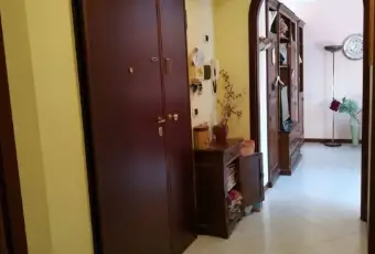 Rexer-Fabro-Vendesi-ampio-appartamento-semiammobiliato-ristrutturato-Ingresso