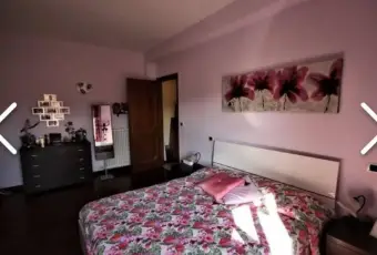 Rexer-Fabro-Vendesi-ampio-appartamento-semiammobiliato-ristrutturato-CameraDaLetto