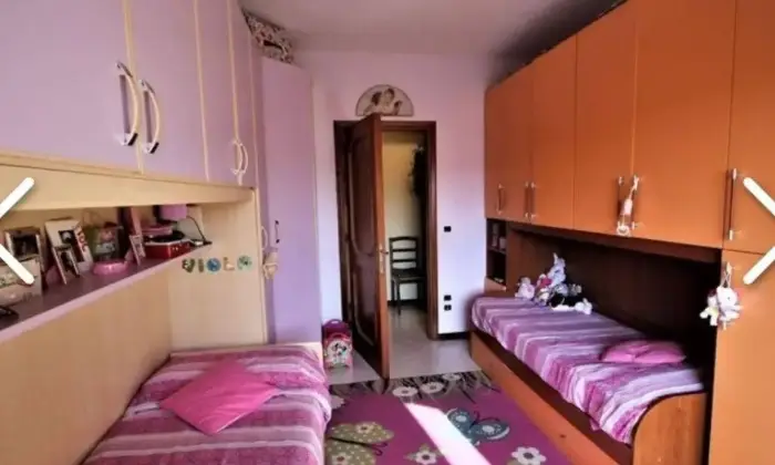 Rexer-Fabro-Vendesi-ampio-appartamento-semiammobiliato-ristrutturato-CameraDaLetto