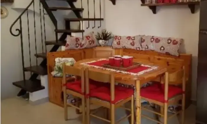 Rexer-Talamello-Appartamento-in-vendita-in-via-Borgo-Mazzini-a-Talamello-Salone