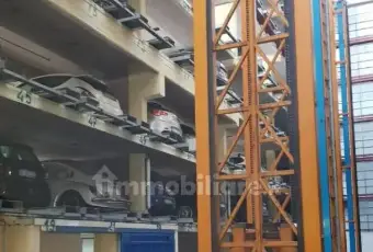 Rexer-Como-Box-Piazza-Volta-con-custode-Altro