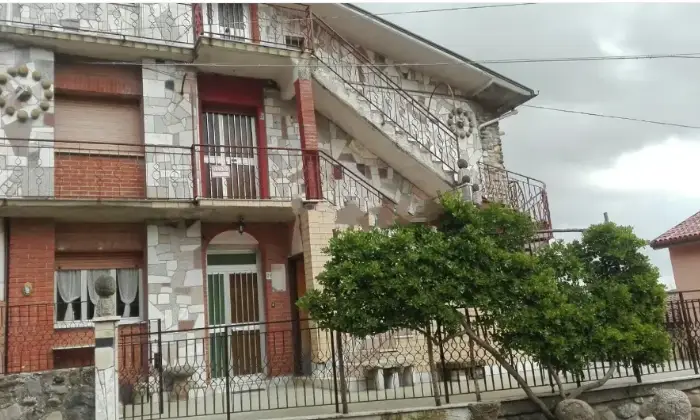 Rexer-Montefalcone-di-Val-Fortore-Appartamento-mansarda-in-vendita-Montefalcone-di-Val-Fortore-BN-Giardino