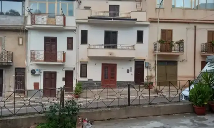 Rexer-Vicari-Casa-indipendente-su-piu-livelli-in-vendita-a-VICARI-PA-Giardino