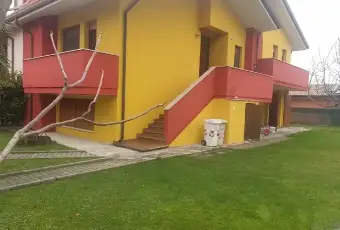 Rexer-Teglio-Veneto-Vendesi-villetta-a-Teglio-Veneto-Giardino