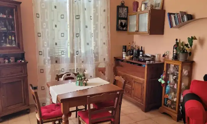Rexer-Montepulciano-Quadrilocale-in-vendita-in-via-Sandro-Pertini-Montepulciano-Salone