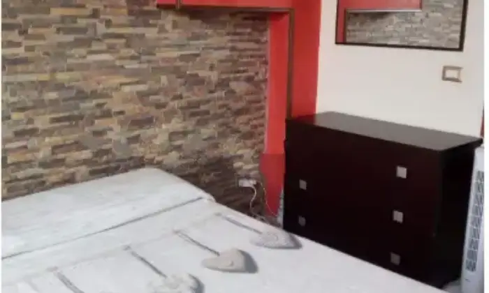 Rexer-Vizzini-Casetta-con-ingresso-indipendente-in-via-Dafnica-a-Vizzini-CameraDaLetto