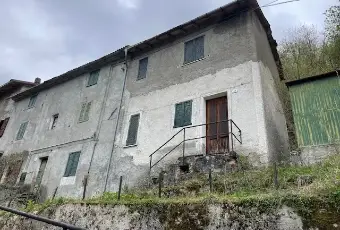 Rexer-Ventasso-Rustico-Casale-in-Via-del-Castagnolone-Ventasso-Garage