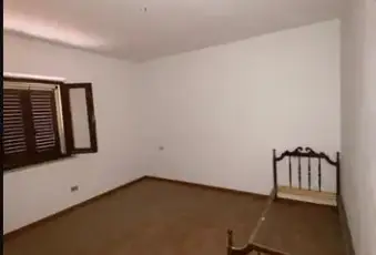 Rexer-Ozieri-Casa-in-vendita-in-via-Alessandro-Volta-ad-Ozieri-CAMERA-DA-LETTO