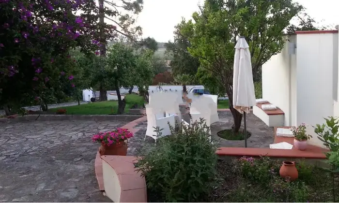 Rexer-Siniscola-Vendesi-villa-in-Ss-a-Siniscola-Giardino