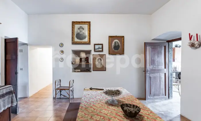 Rexer-Pietralunga-ANTICA-DIMORA-IN-EX-TORRE-DI-GUARDIA-DEL-CON-GIARDINO-STACCATO-ALTRO