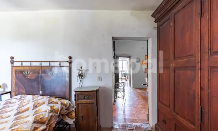 Rexer-Pietralunga-ANTICA-DIMORA-IN-EX-TORRE-DI-GUARDIA-DEL-CON-GIARDINO-STACCATO-CAMERA-DA-LETTO